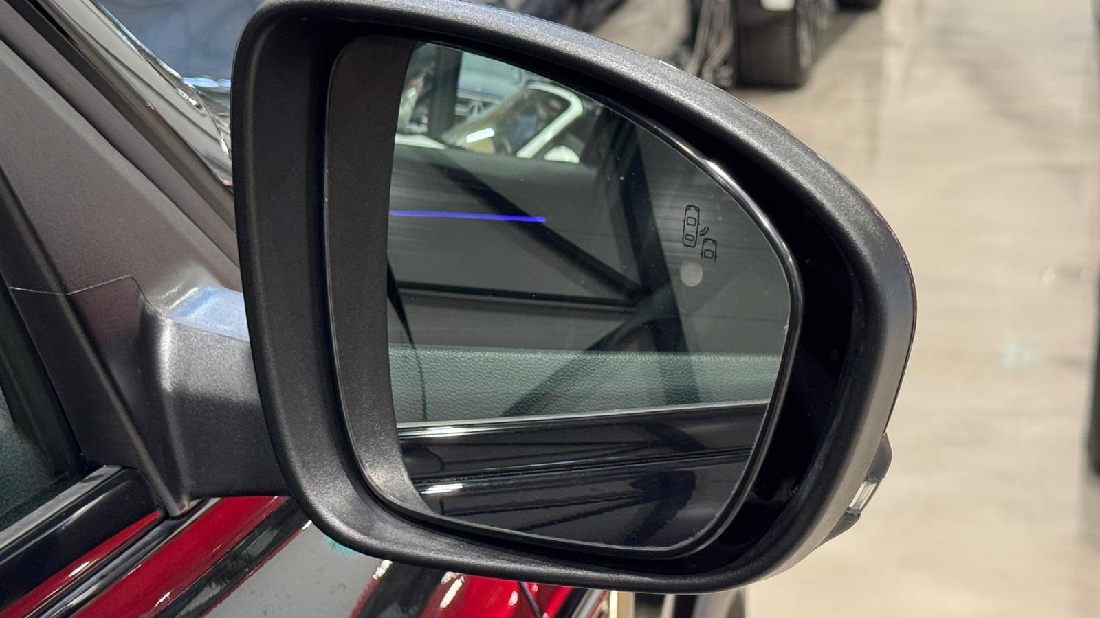 Car image 24