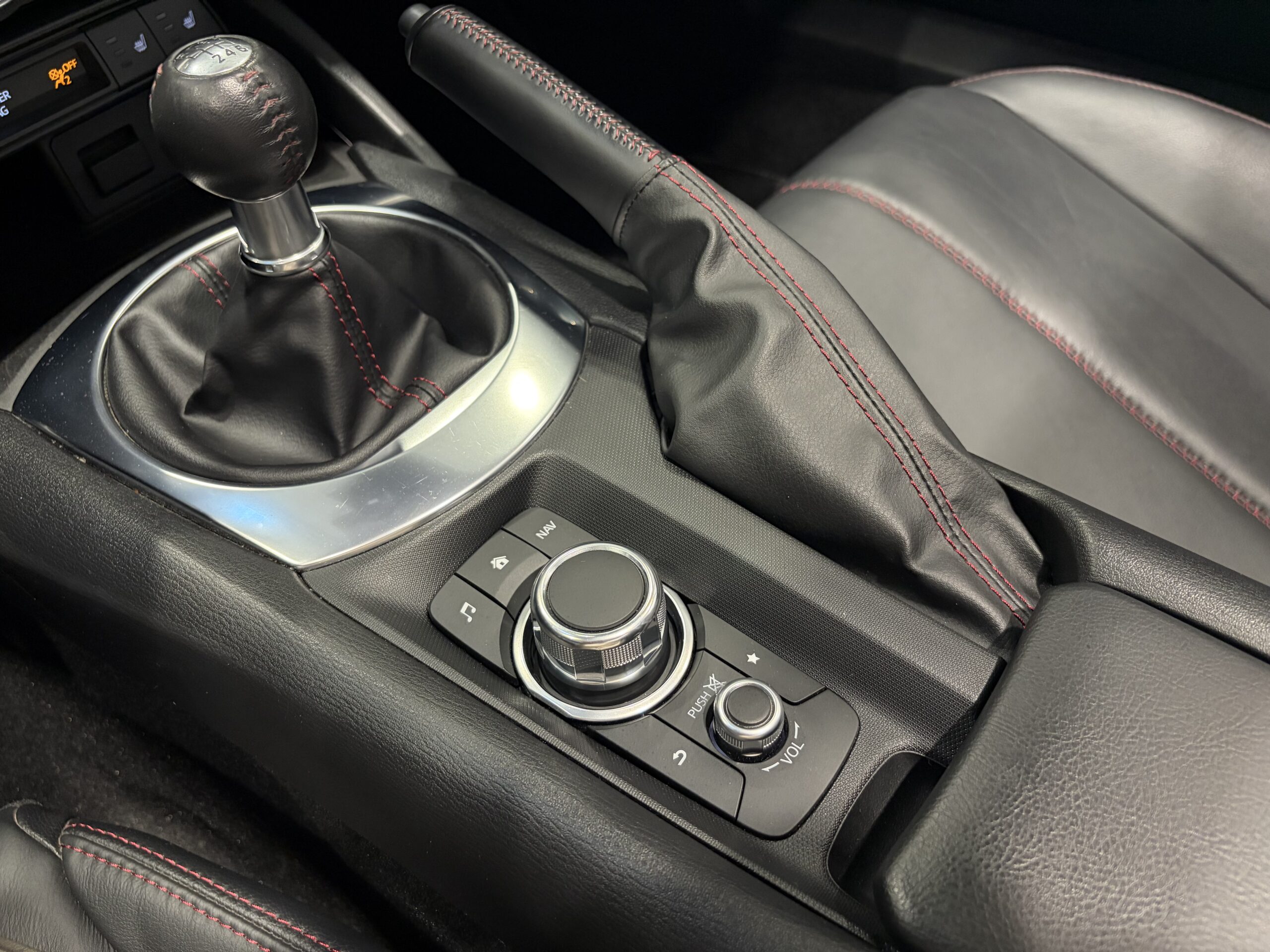 Car image 7