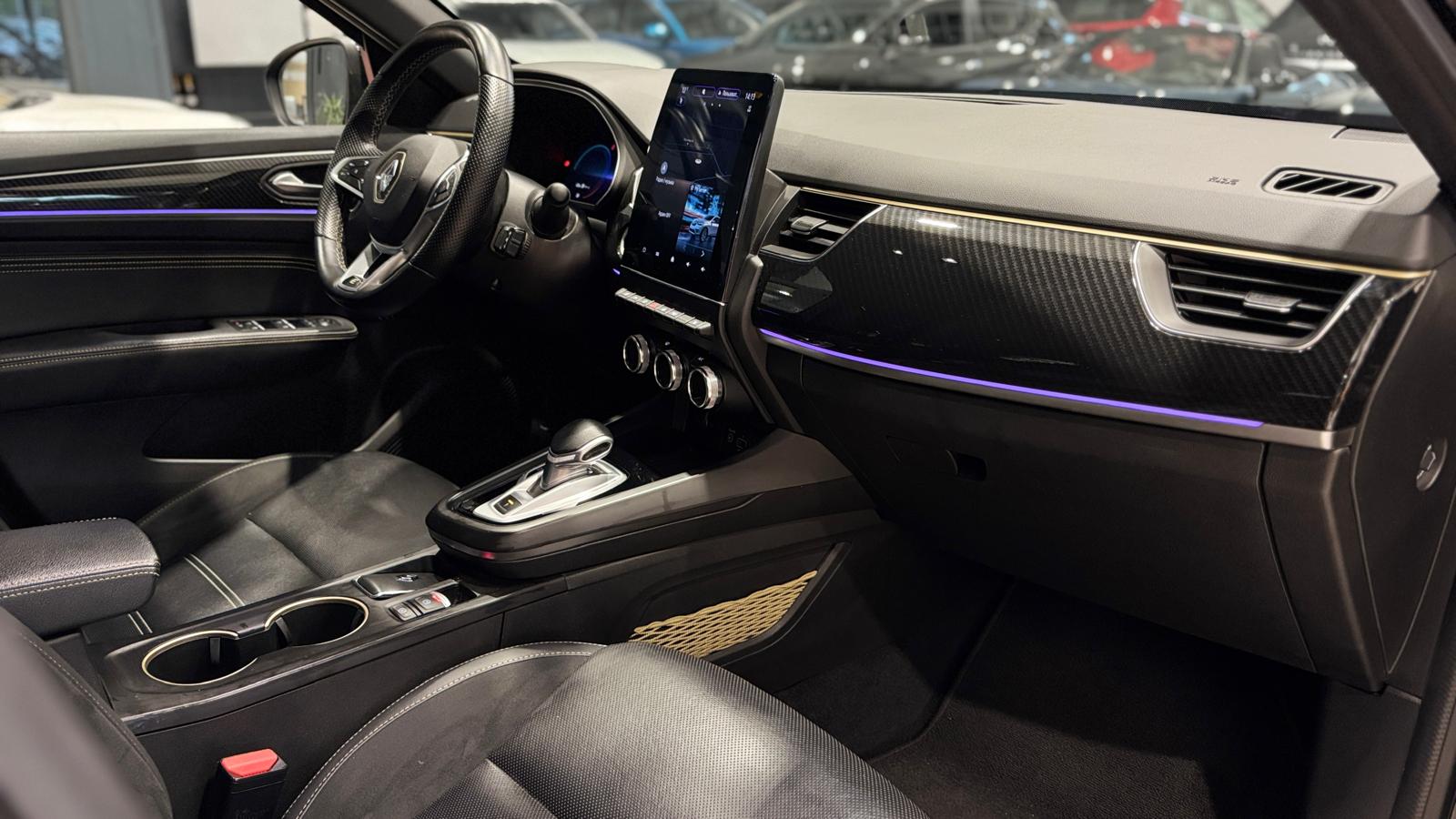 Car image 15