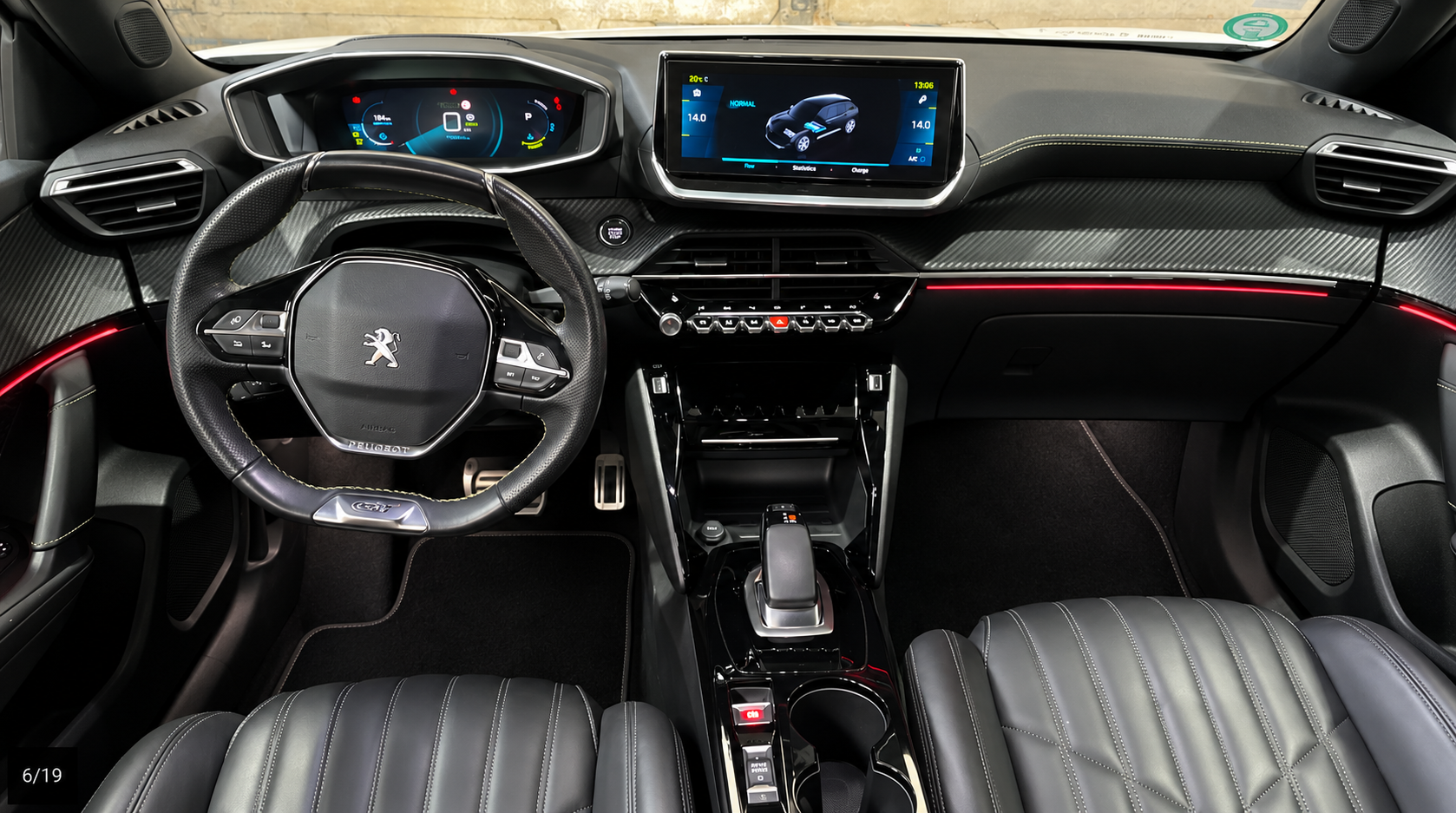 Car image 4