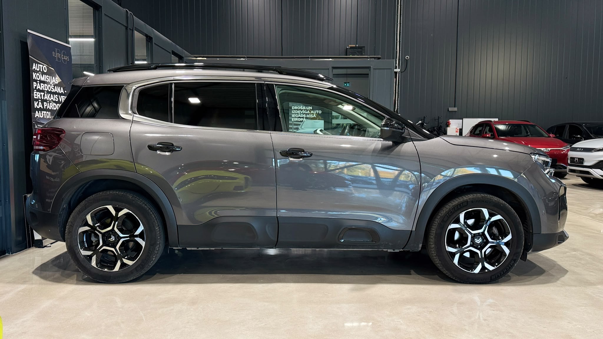 Car image 6