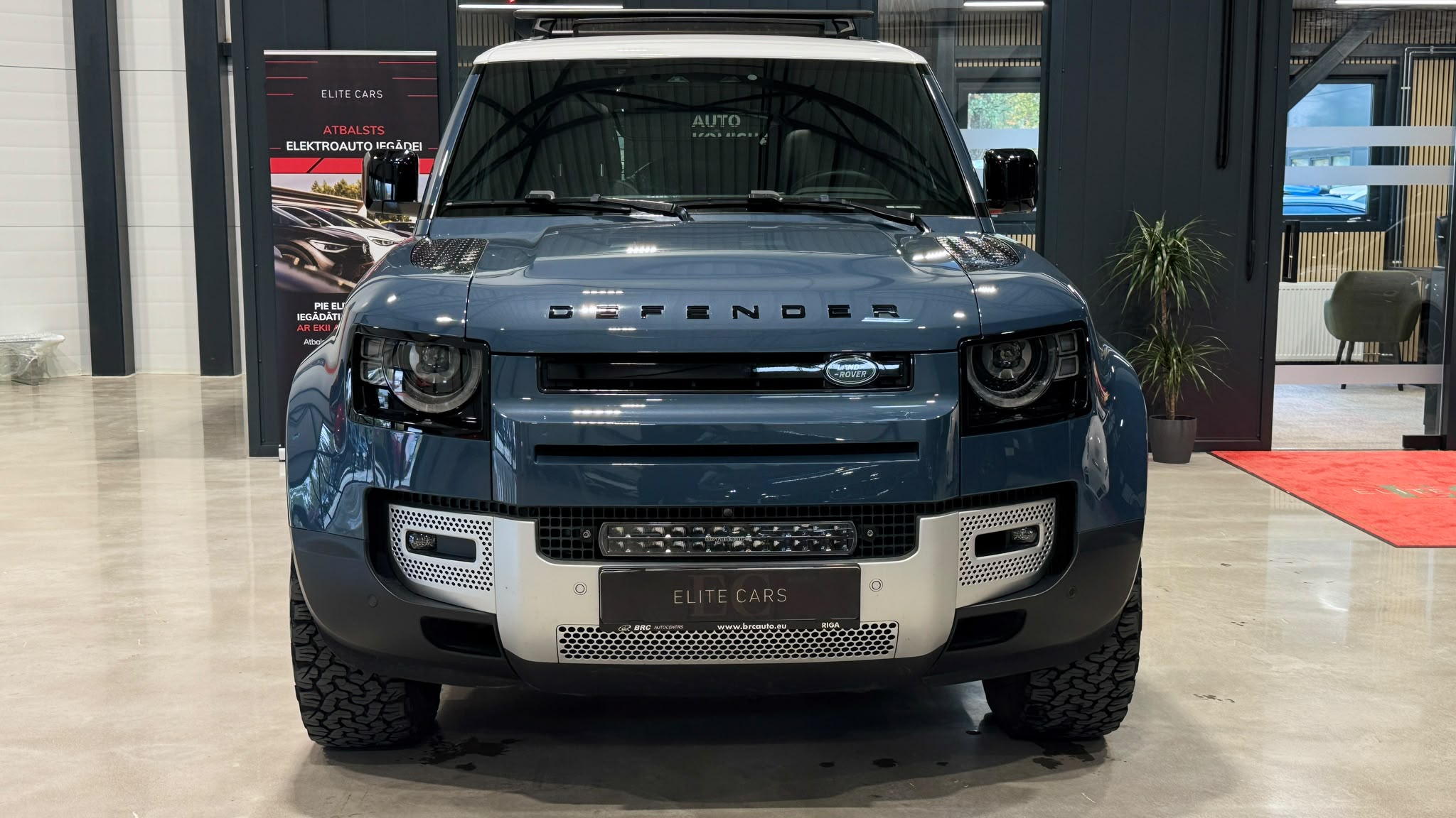 Car image 2