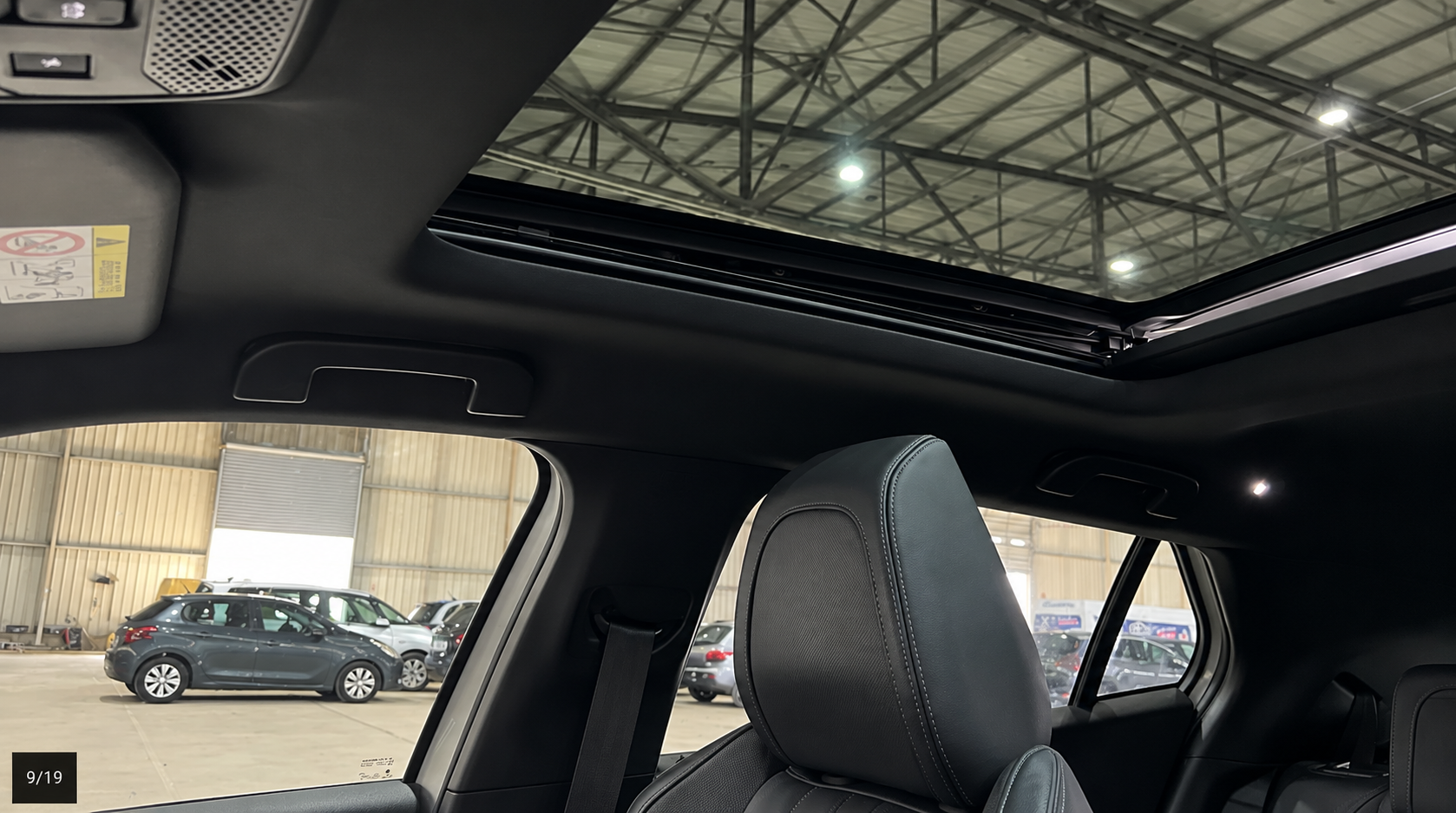 Car image 5