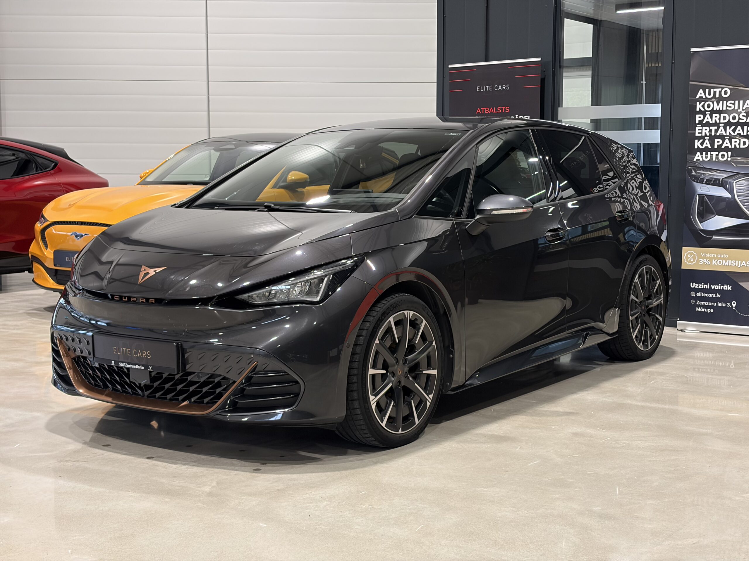 Car image 5