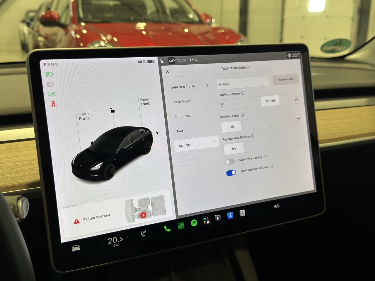 Car image 18
