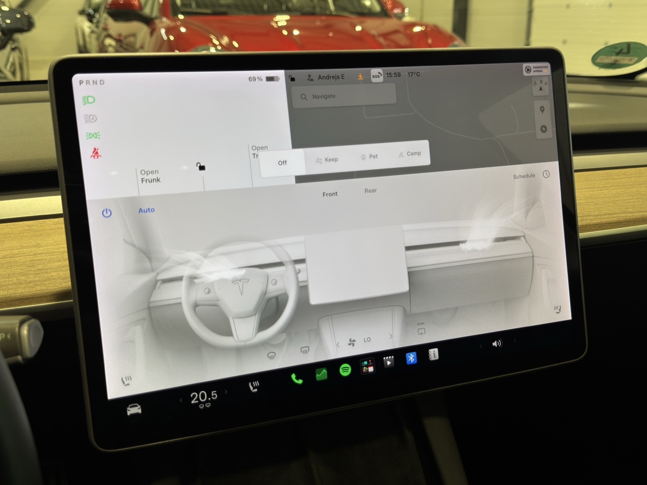 Car image 19