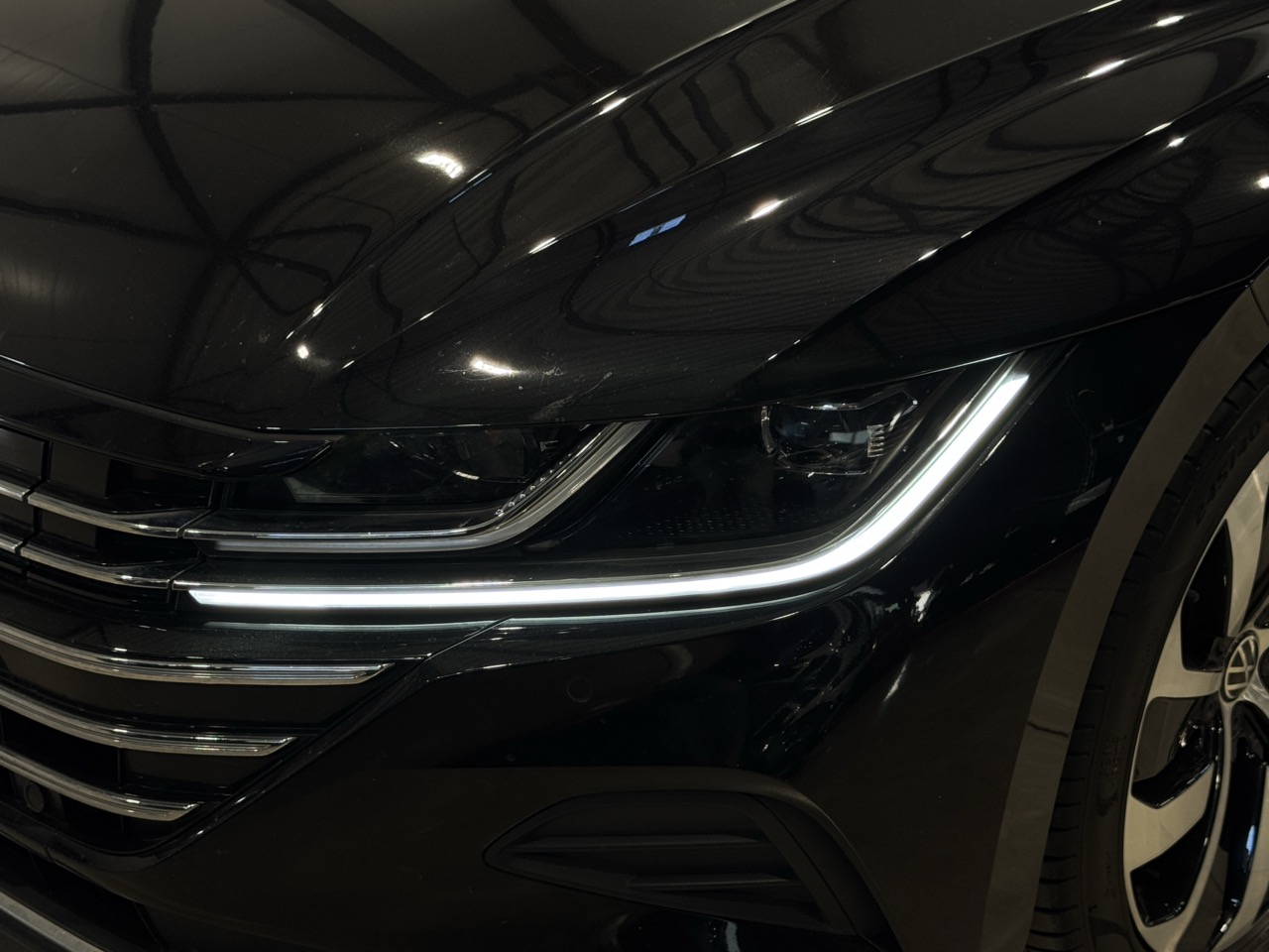 Car image 32