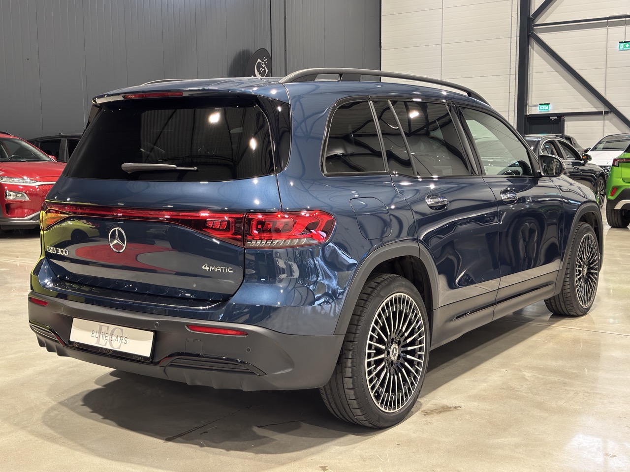 Car image 5