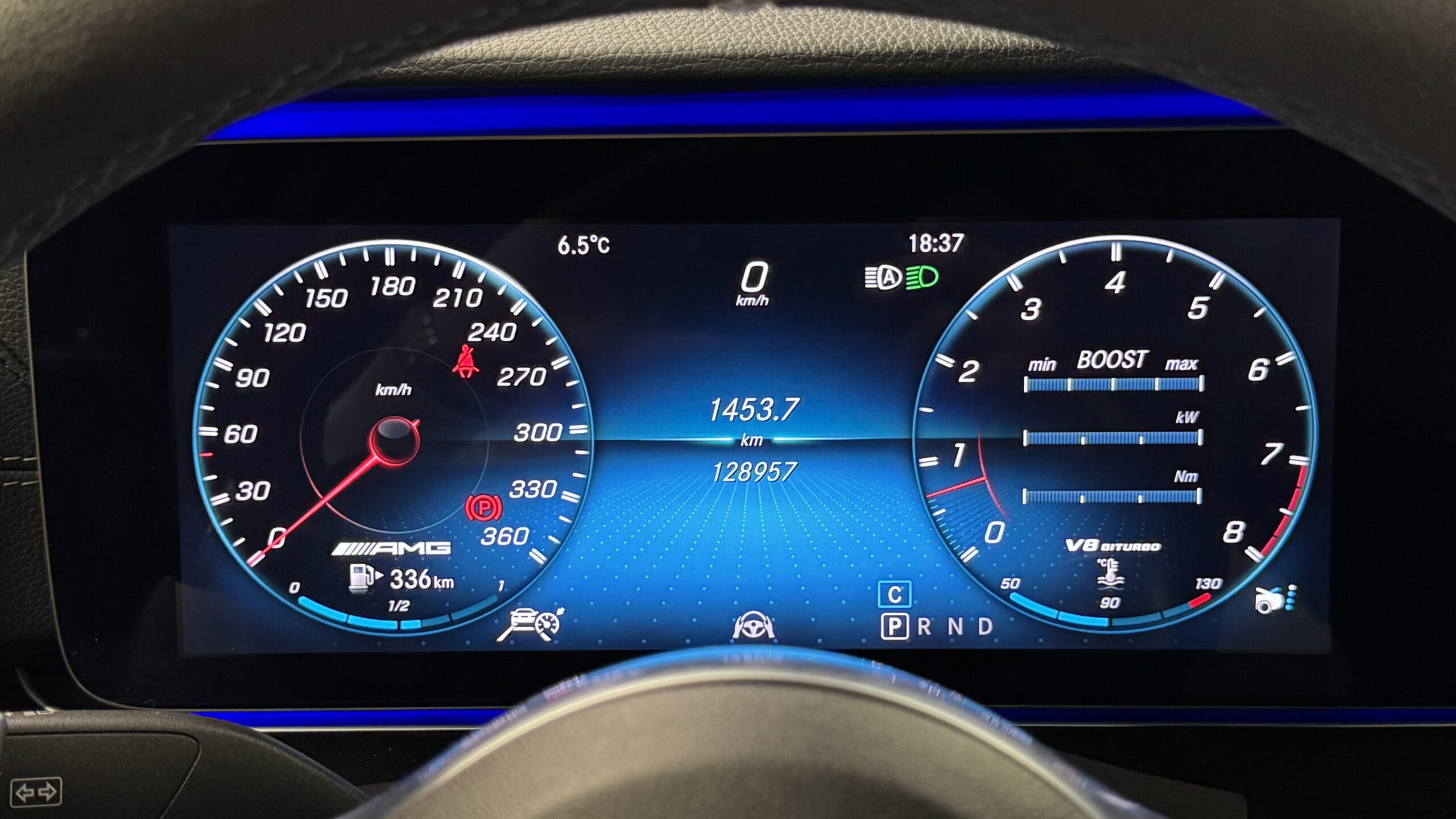 Car image 17