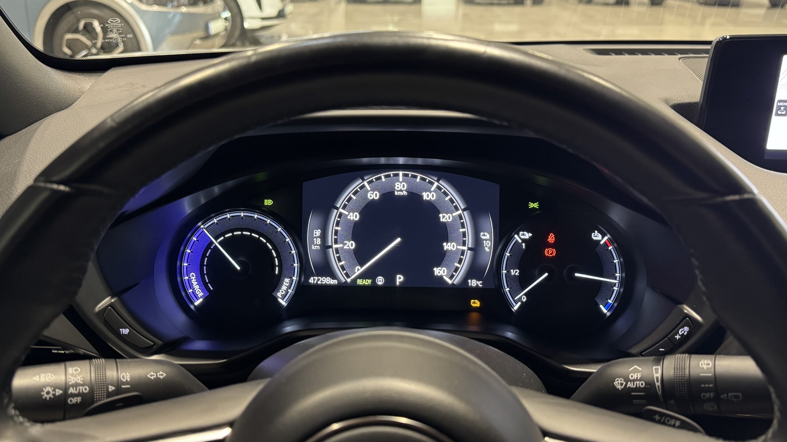 Car image 15