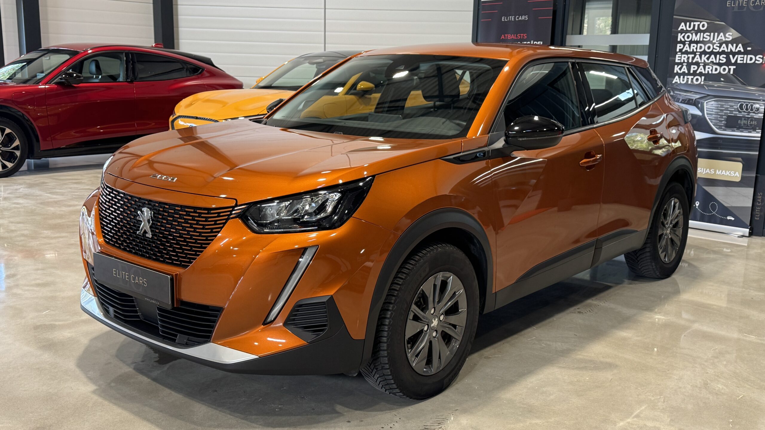 Car image 3