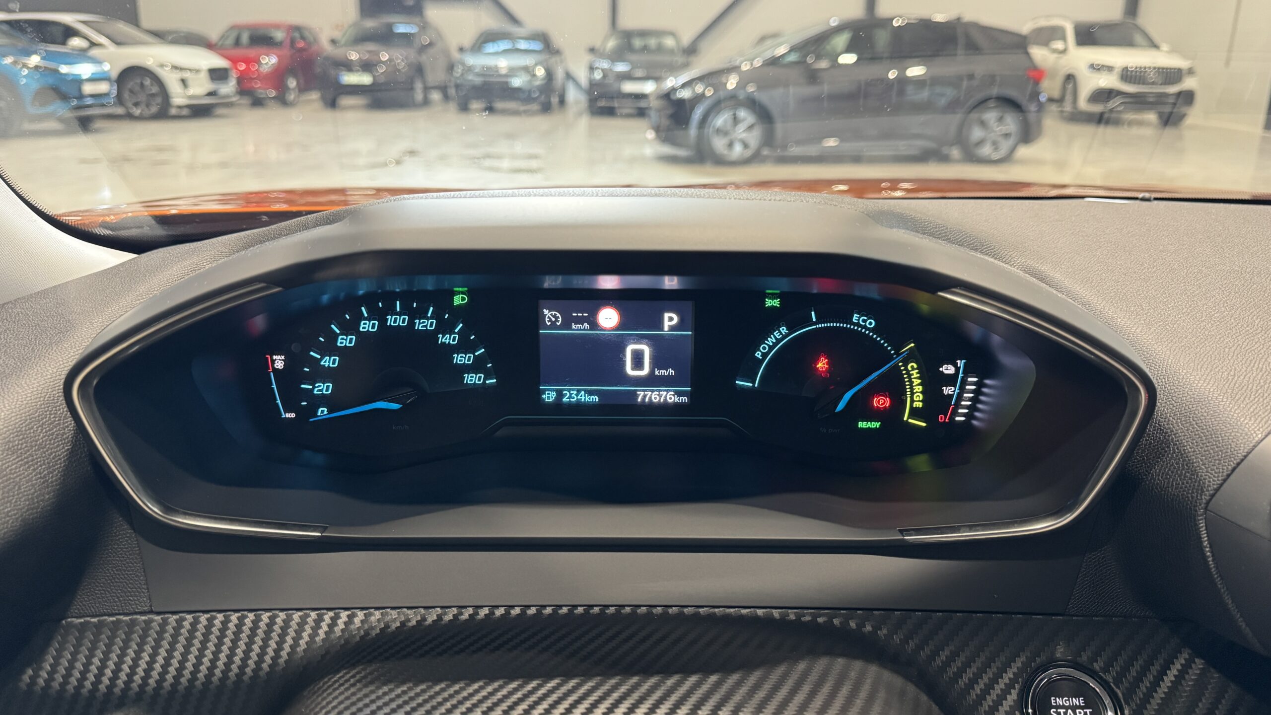 Car image 16