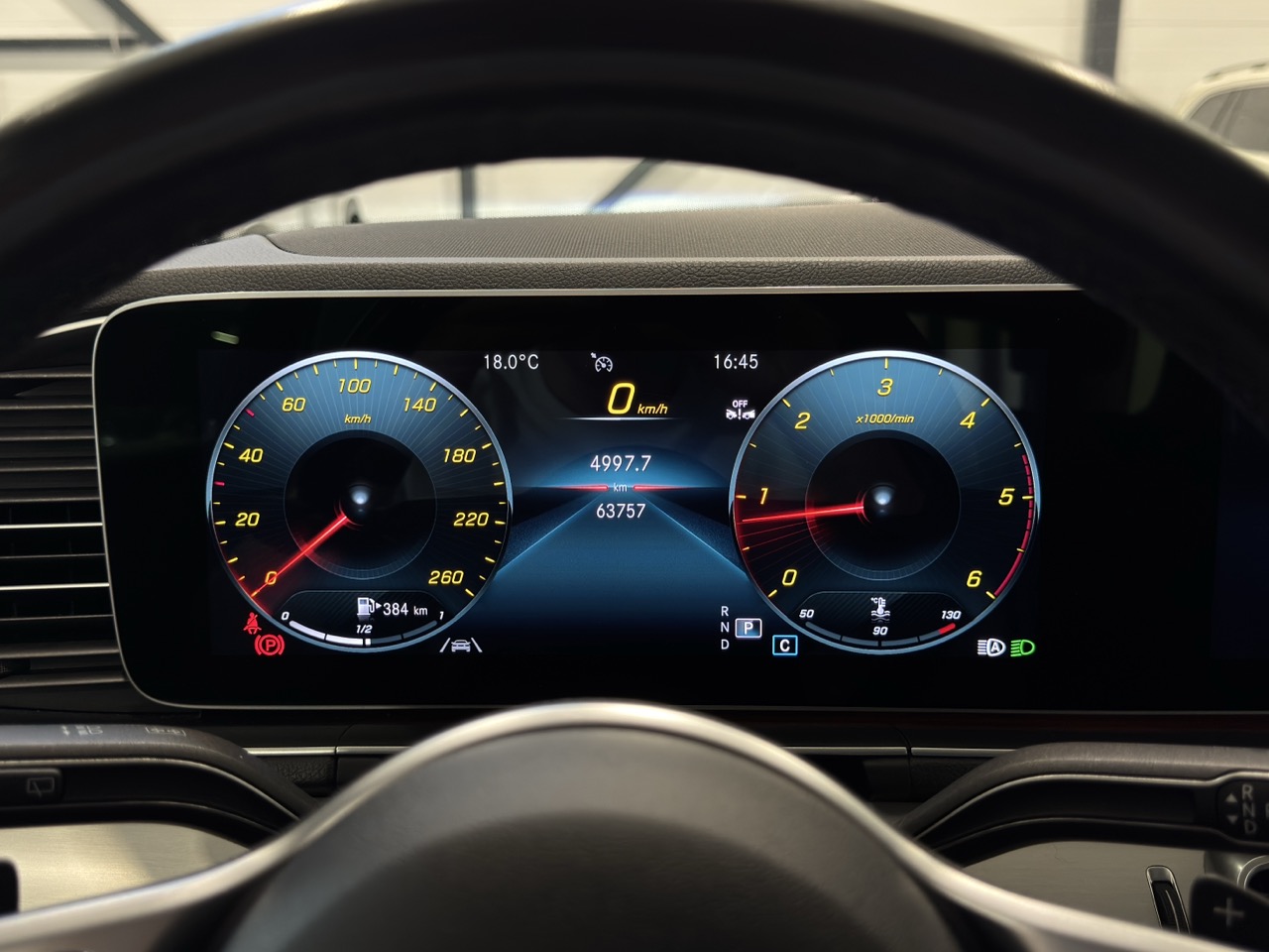 Car image 16