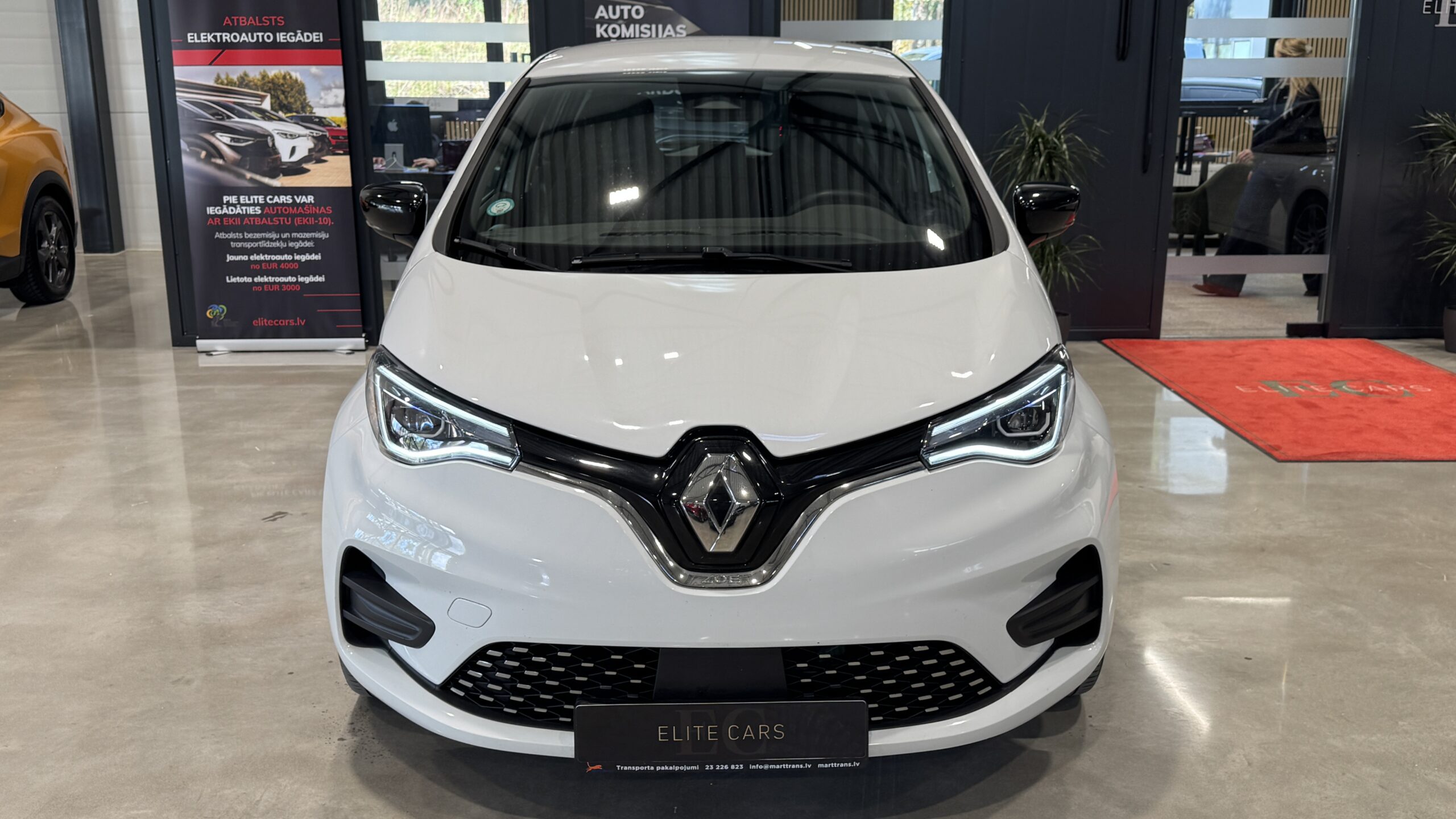Car image 7