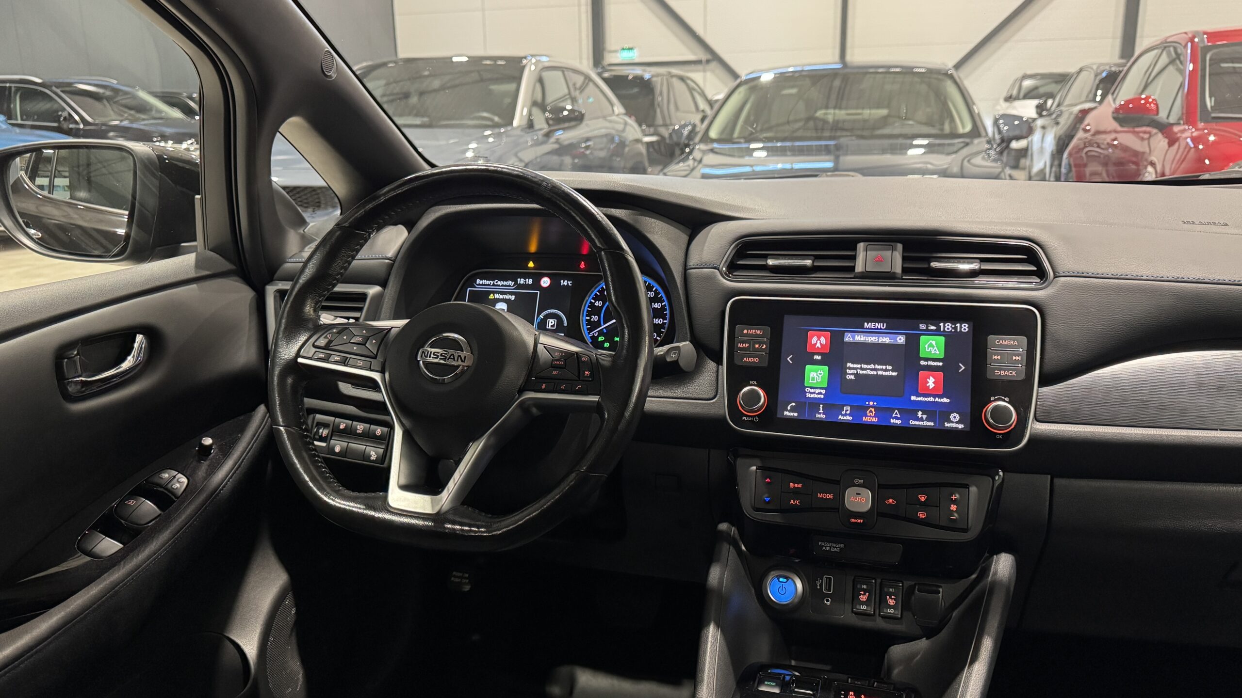 Car image 13