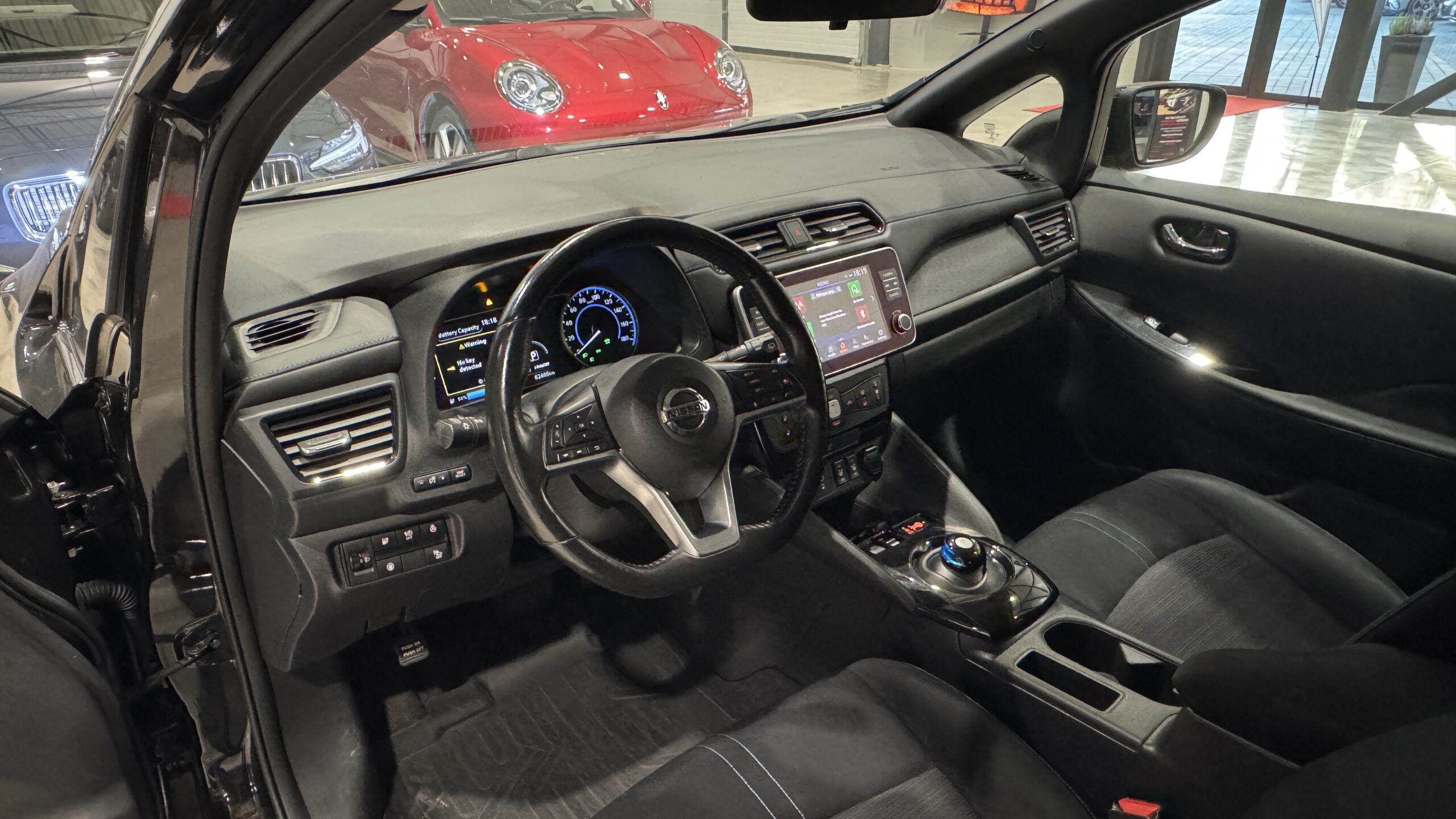 Car image 15