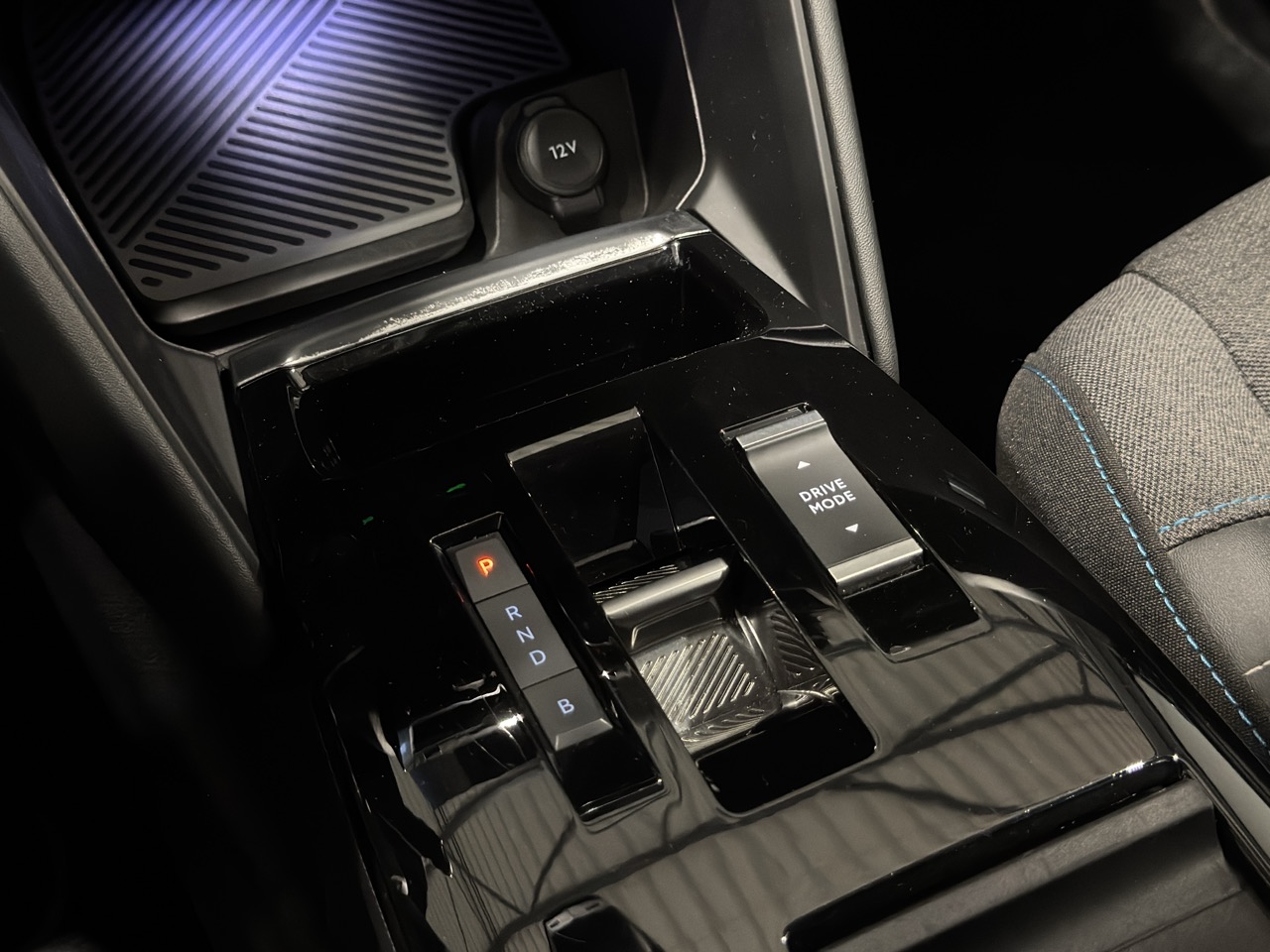 Car image 22