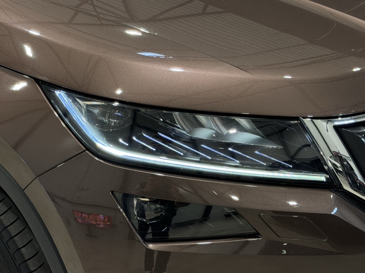 Car image 28