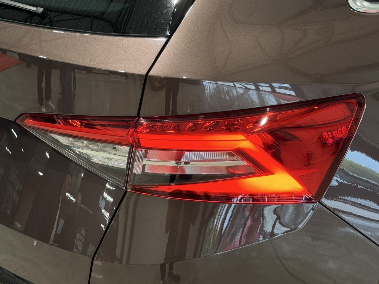 Car image 29