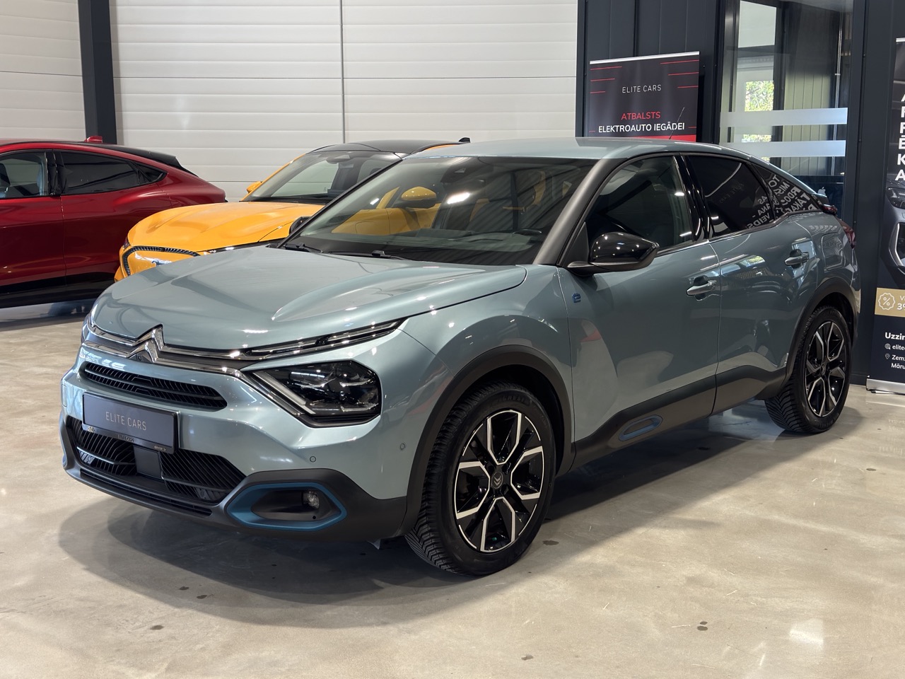 Car image 2