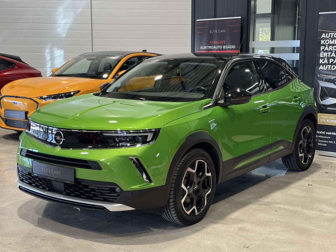 Car image 2