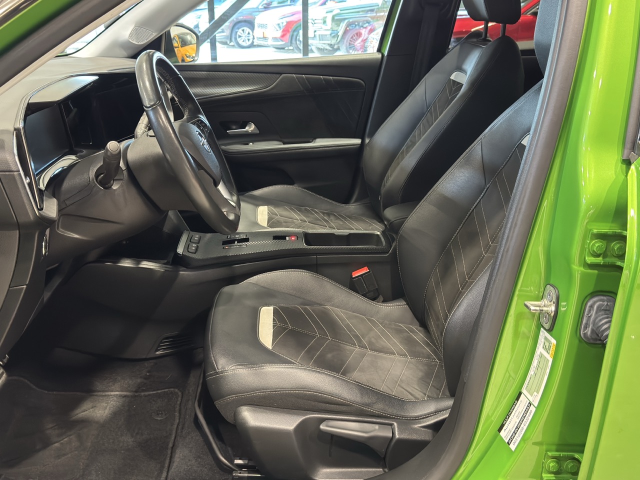 Car image 8
