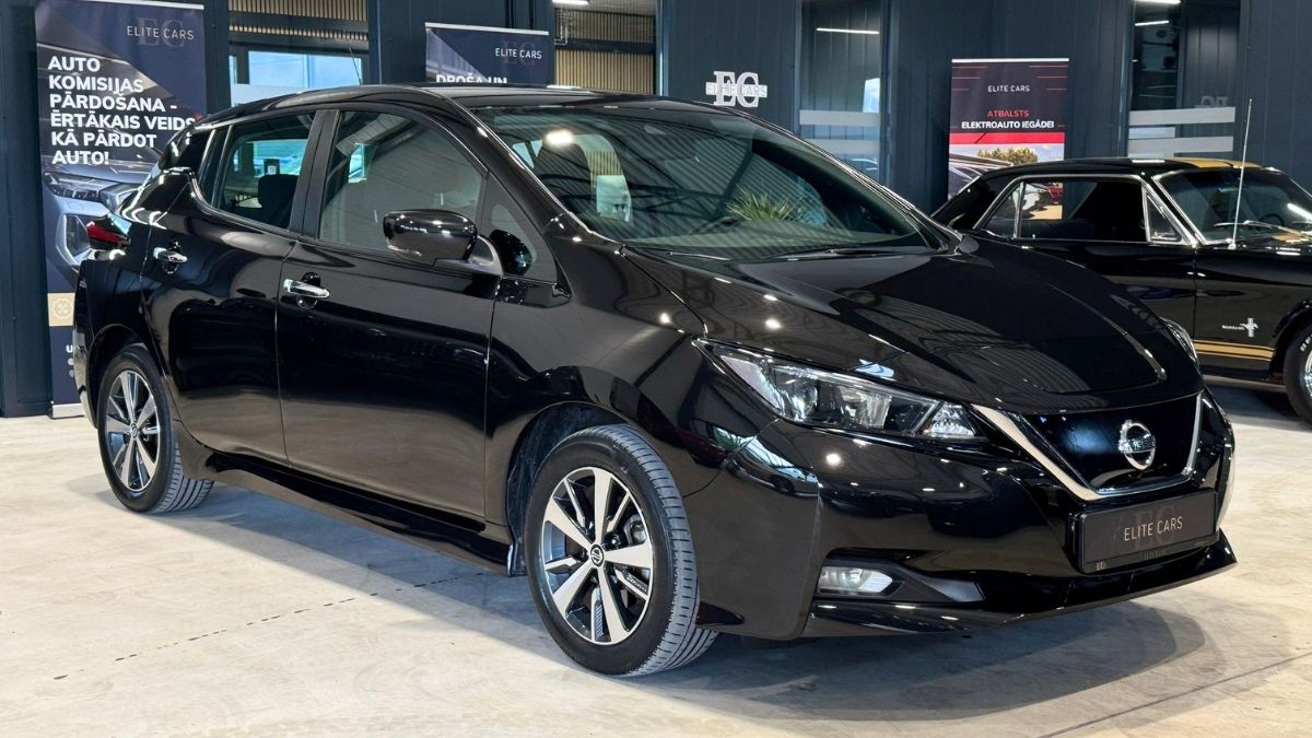 Nissan LEAF priekšpiedziņas auto