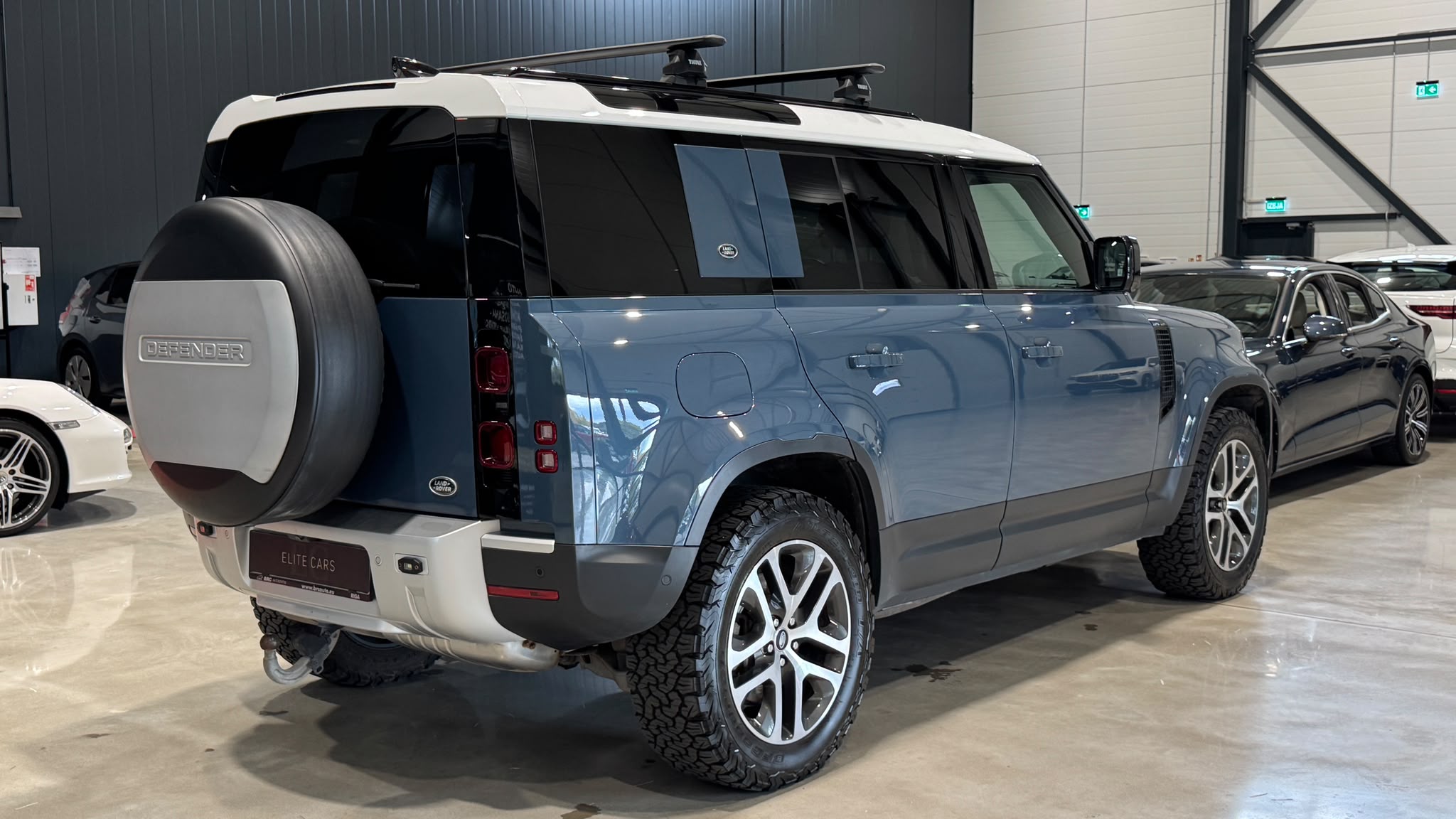 Car image 5