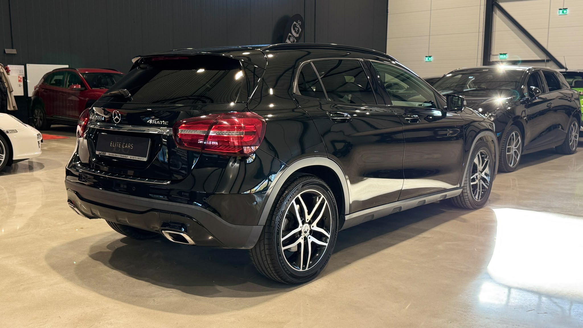 Car image 5