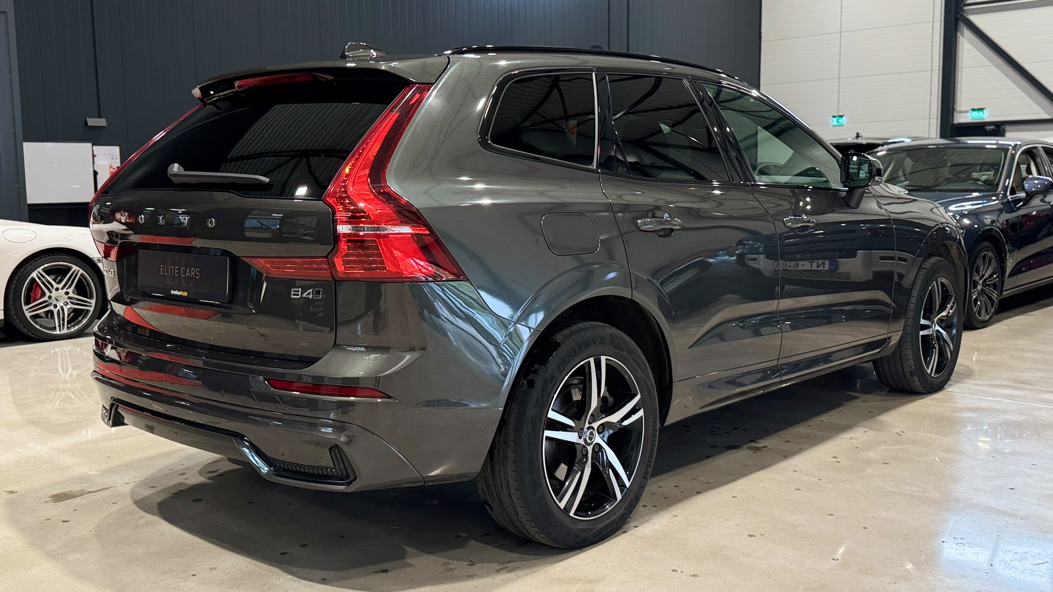 Car image 5