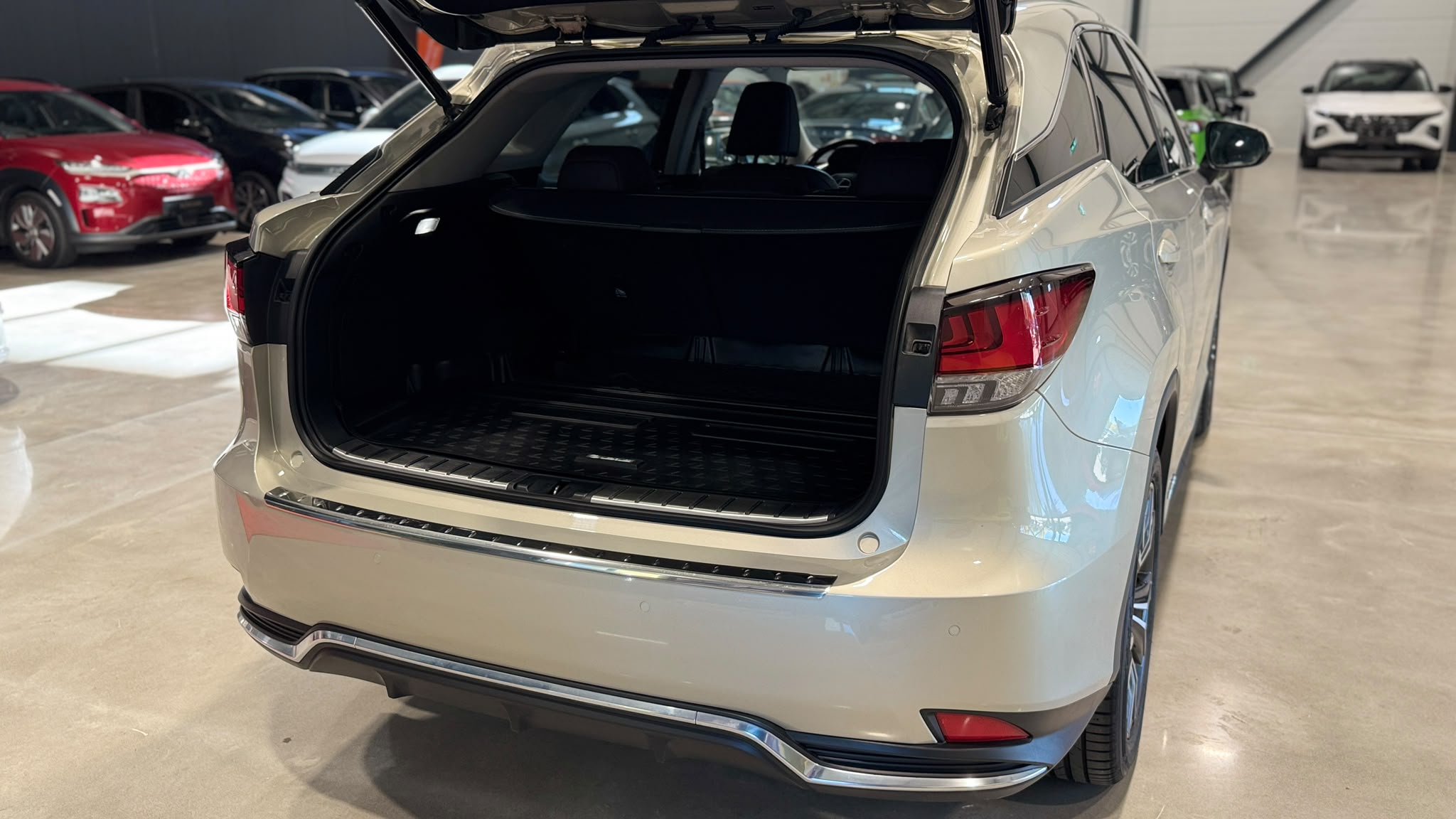 Car image 21
