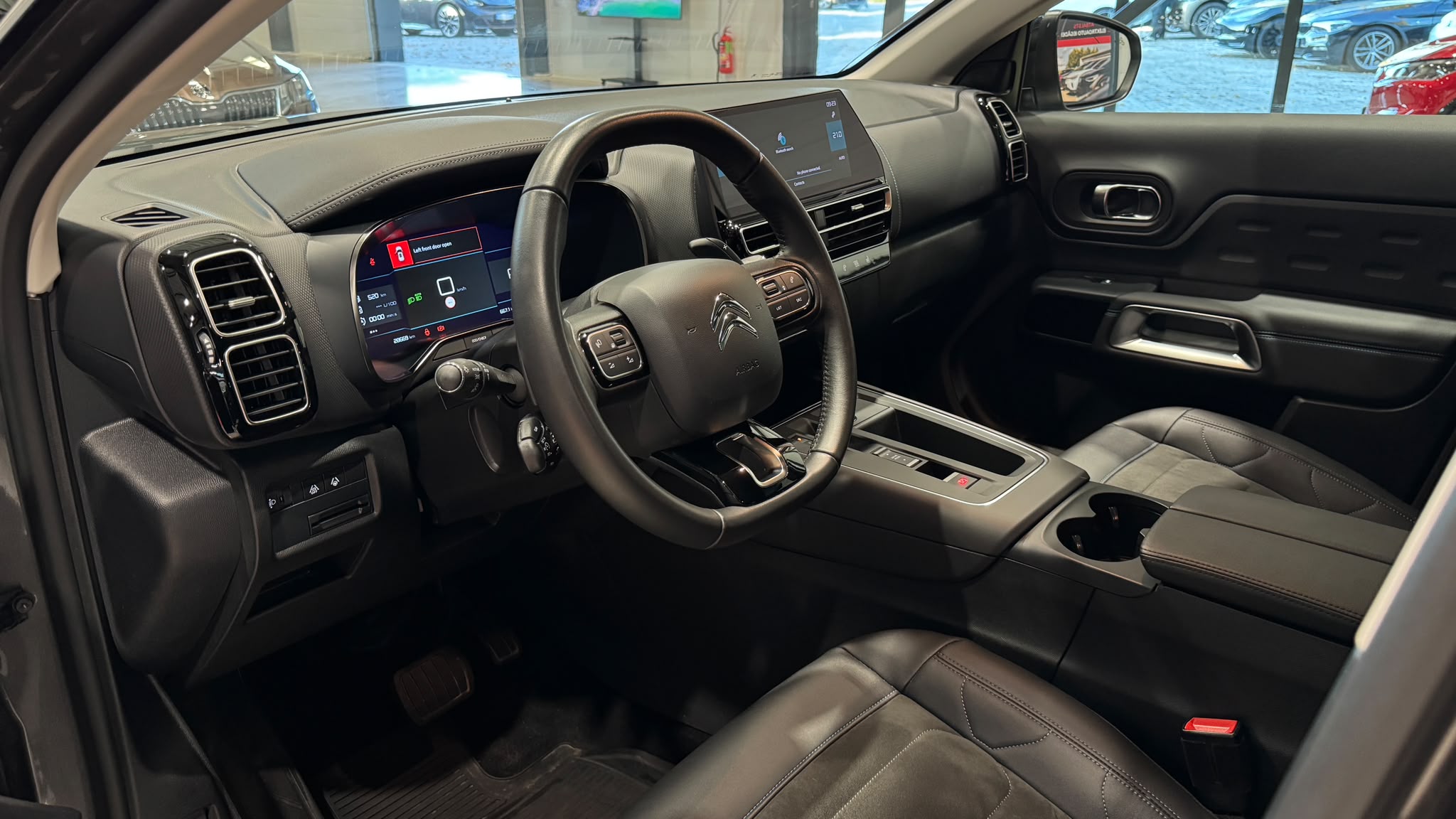 Car image 8
